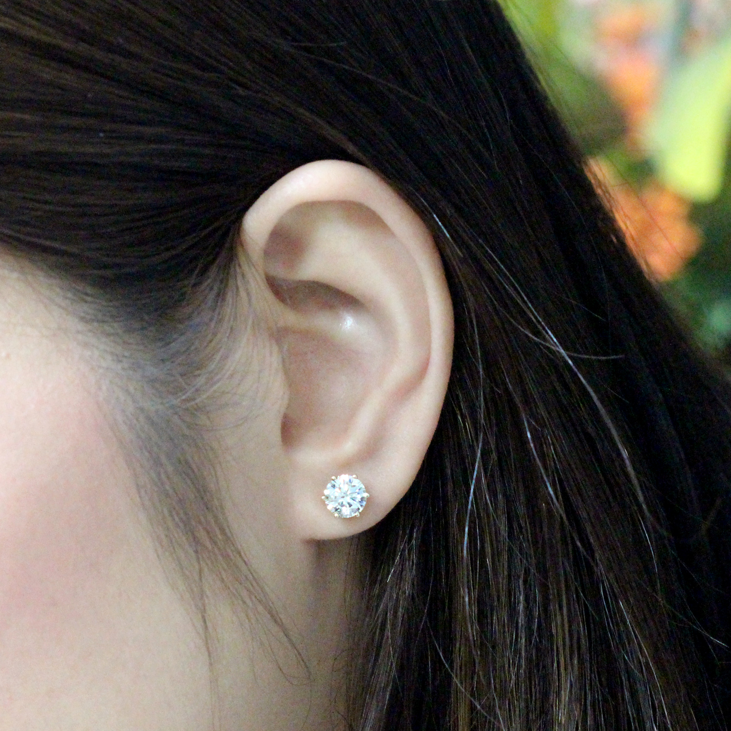 Diamond earring size guide
