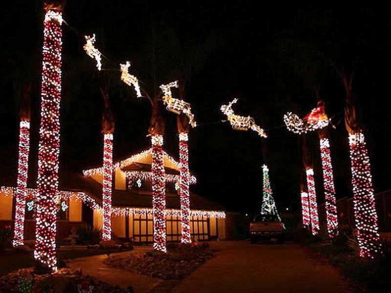 Exterior-Christmas-Light-Decorating-Ideas. 2