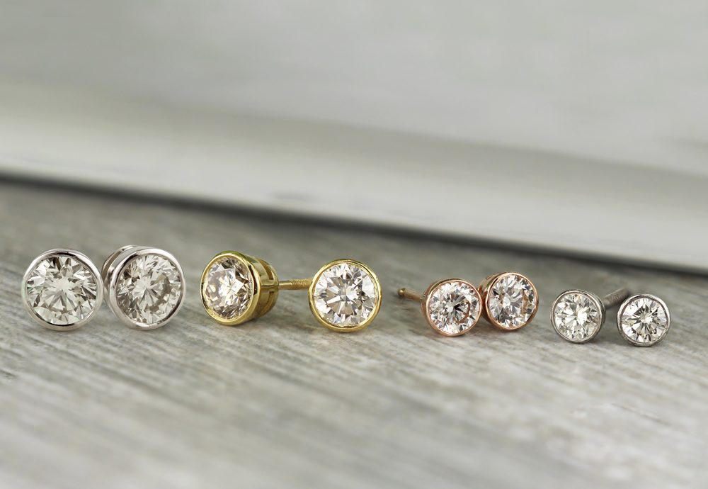 Diamond Stud Size Guide: Which Diamond Size Is Right For You?