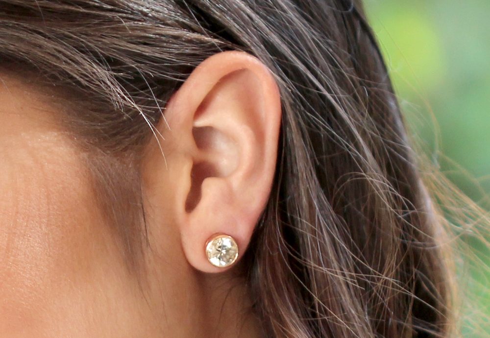 Selecting the Best Diamond Studs for Your Face Shape
