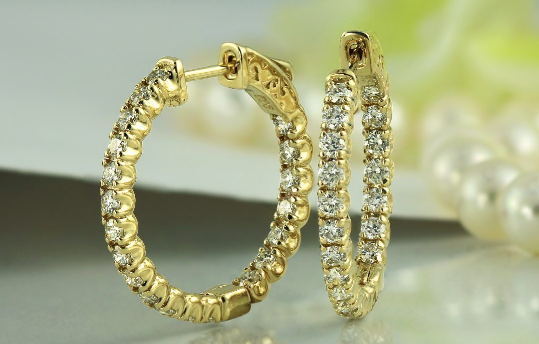 Staple Jewelry Items for Her Versatile Wardrobe