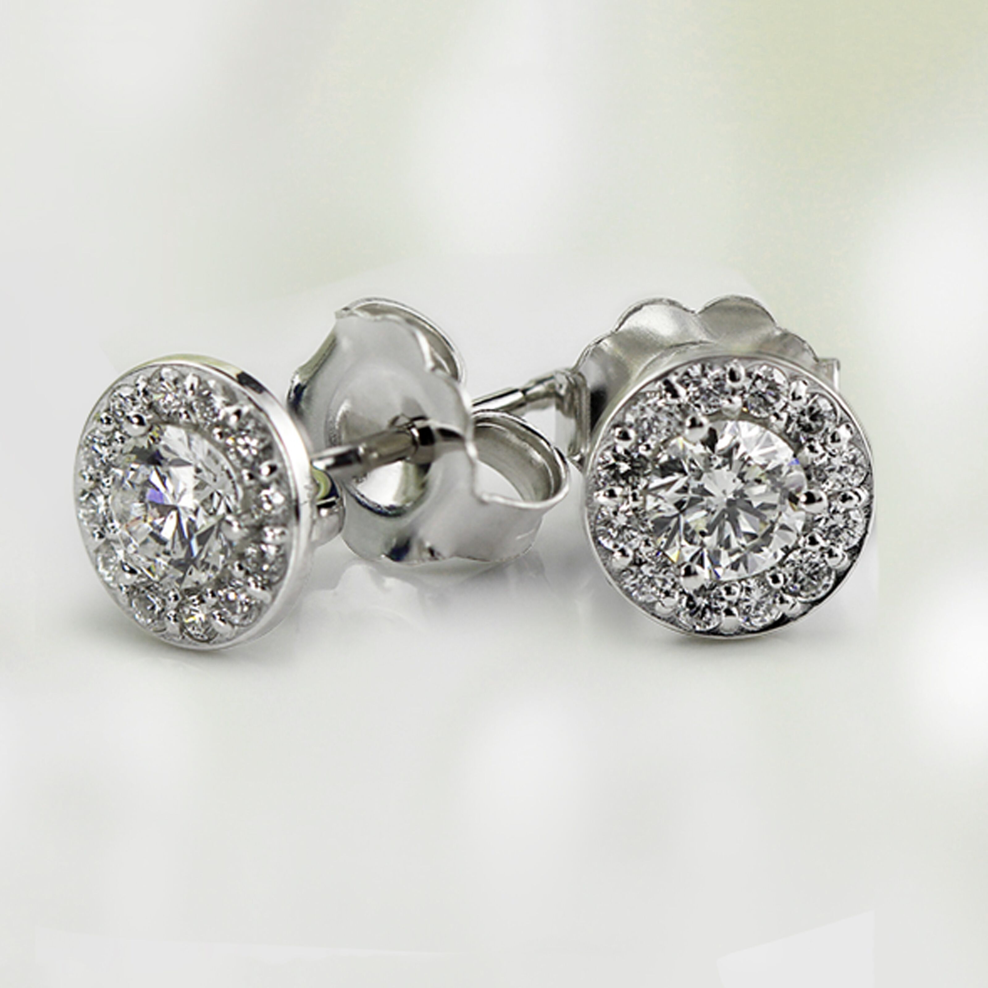 Never Lose Your Diamond Earrings: What Backing Type To Select –  DiamondStuds News