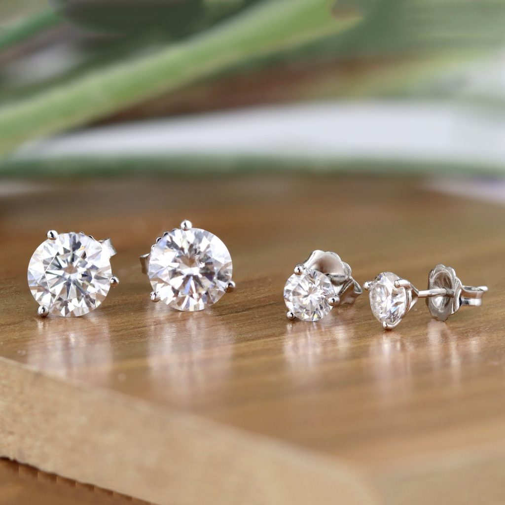 Diamond Diamond Stud Earrings