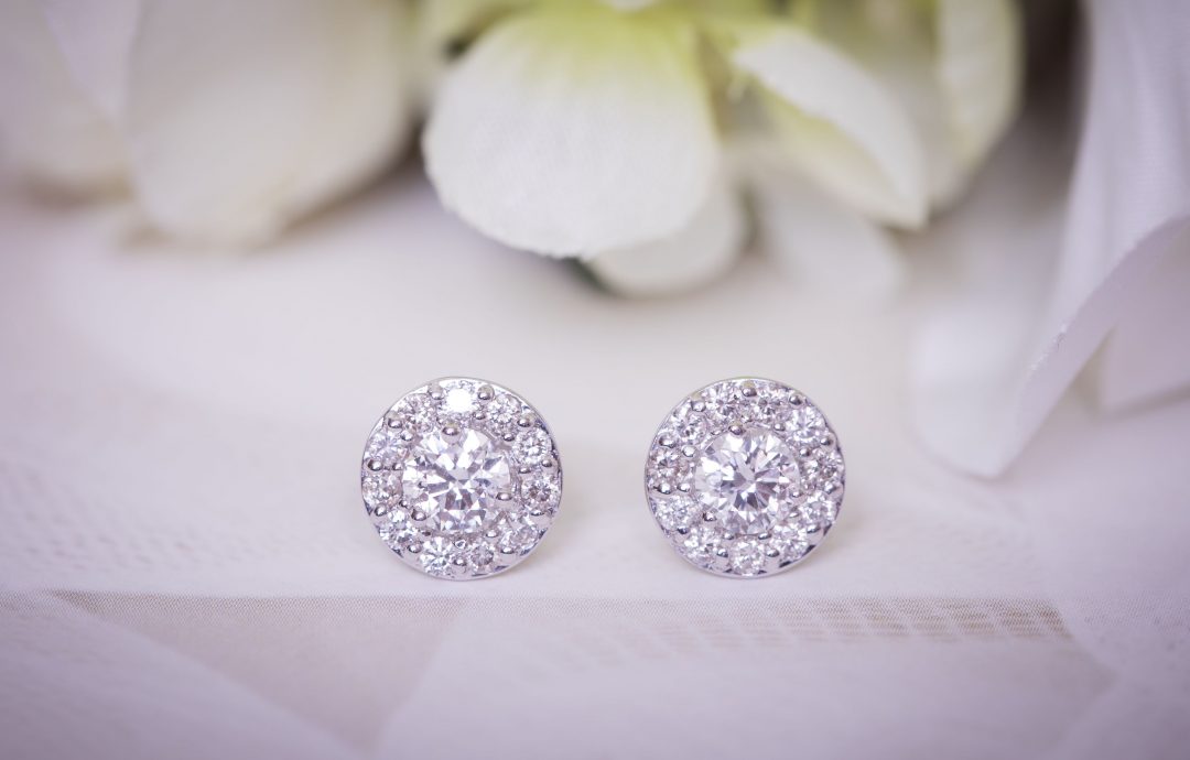 What Are Halo Diamond Stud Earrings and Why Do They Dazzle?