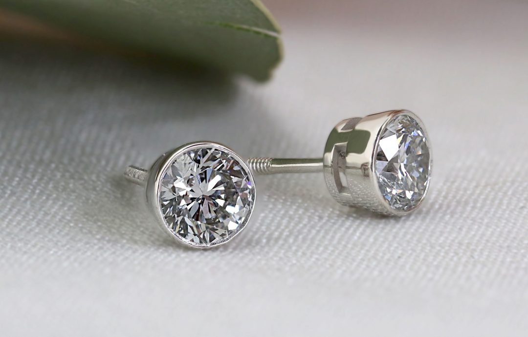 Diamond Studs at DiamondStuds News