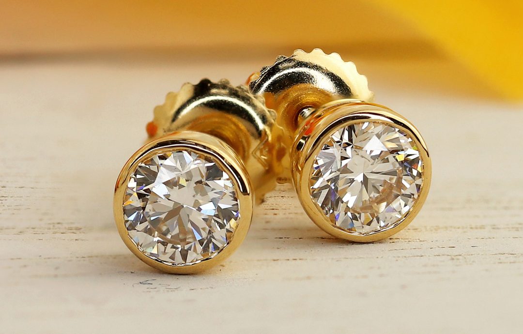 Diamond Studs at DiamondStuds News