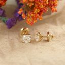 Top 5 Reasons That Make Us the Best Place to Buy Diamond Stud Earrings Online